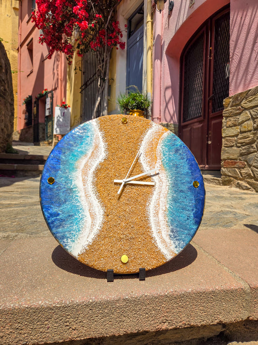 Horloge d’Art "Évasion Marine" — Bois, sable naturel et résine époxy