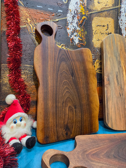 Planche à découper en noyer noir massif – Bois noble d’exception, fabrication artisanale française