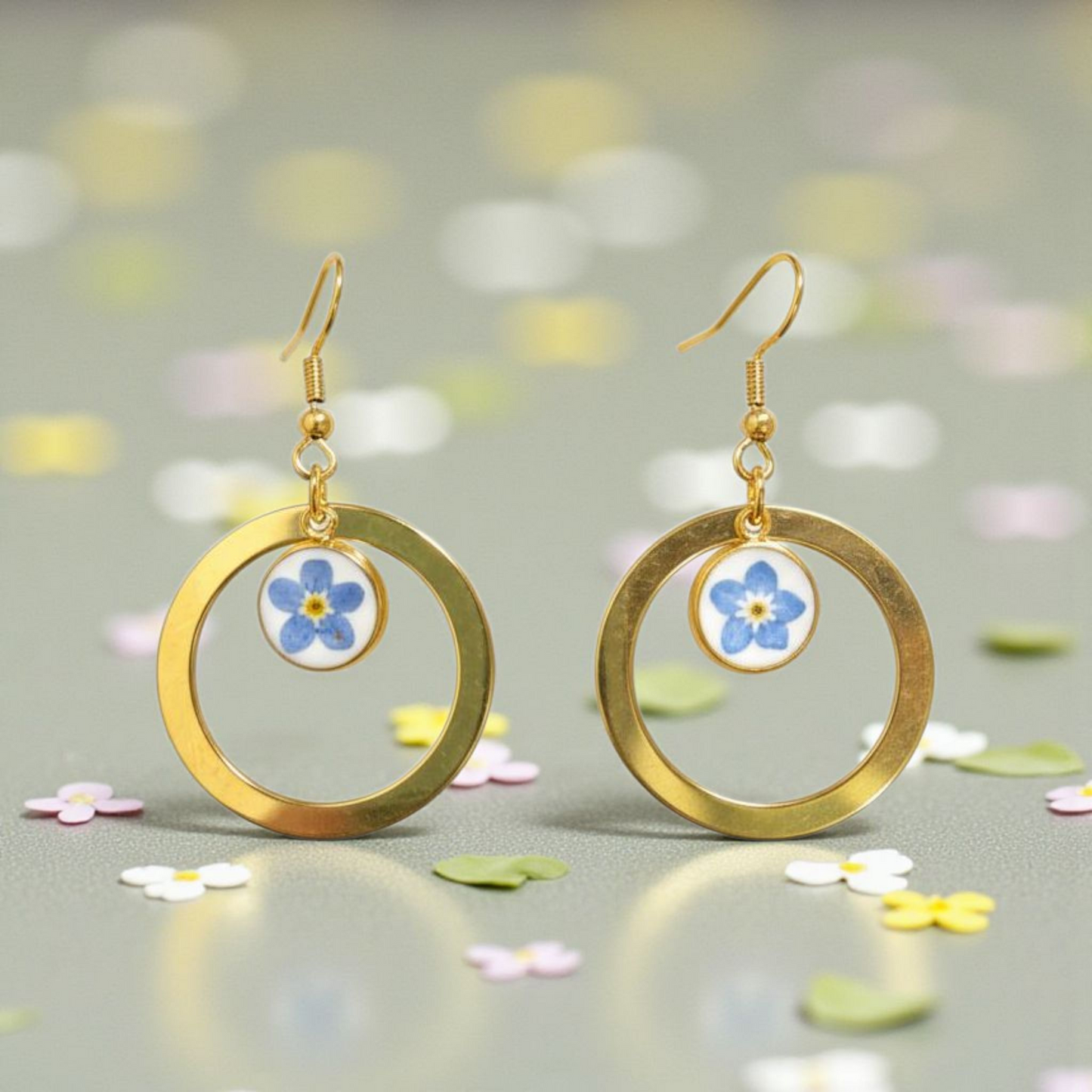 Boucles d’oreilles " Cercle d'Azur " Résine & fleur naturelle bleue